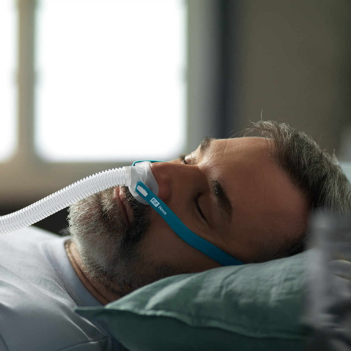 F&P Nova Micro Nasal Pillow CPAP Mask with Headgear 缩略图 3